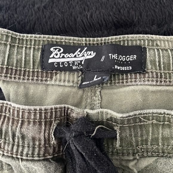 Mens camo drawstring pants - Picture 3 of 4